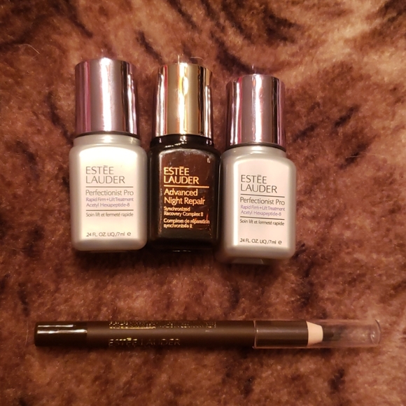 Brand New Mini Estee Lauder - Picture 1 of 1